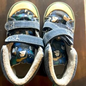 See Kai Run blue print shoes